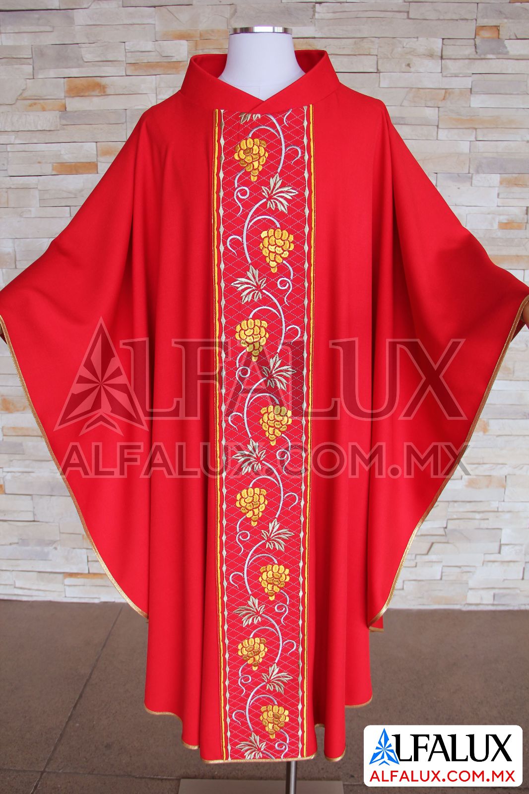 03 UVAS Casulla Alfalux Rojo Central 100 (0)